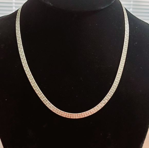 Beautiful Sterling Silver Double-Sided Herringbone Necklace - Picture 2 of 5